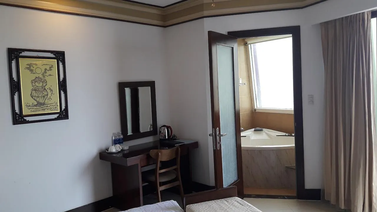 Sai Gon Silicon Hotel & Coffee Вунгтау